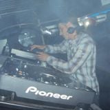 dj Dennis @ The Kings Club - New Year 2011-2012 (4h30 live music)