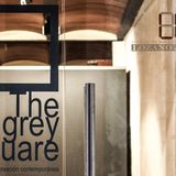 La casa de palla / The grey square