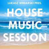 Lukasz Winiarski - House Music Session #009 (Live Mix)