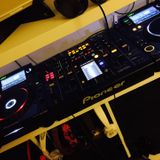 Tech house - First set on my new Pioneer 2000 set.