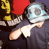 Set gravado ao vivo no Kabana Bar sem cortes, usei 2 Technics M5g e um Mixer Rane 62.