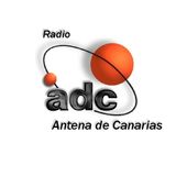 Juan Carlos Barbuzano hablando con Luís de León sobre Puretas Party, en la radio.
