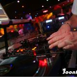 Mix old and new Hiphop sounds