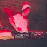 Sam Jones live at inside out the arches 27-12-10