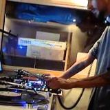 ( All VINYL ) Mixing Some Classics , Deep house And House Music .... Dj Stretch
