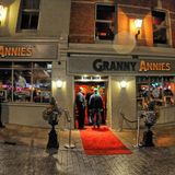 Pete D-Vinyl Live @ Grannie Annies Derry ! , no Sync buttons or monitor in dj Booth.. Dj Mashup !