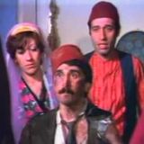 Tutmayın Küçük Enişteyi