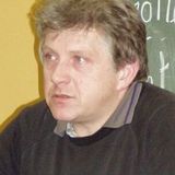 Boję się horrorów - wywiad z tłumaczem książek fantasy i s-f Piotrem W. Cholewą