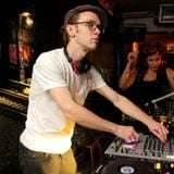 Cal Jader presents Big Chill Bar Sunday sunshine mix