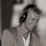 Deep, Minimal with little Techno Okt '13 by DJ Roomer