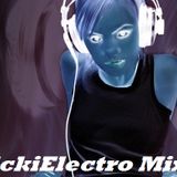(I Am On This Cloud Mix) NickiElectro HomeConsumRecords Set 02.03.2012