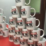 LHT 2015.10.23 Por fin Carlos trae las tazas de LHT a los graduandos-- tema Millonarios wanabi