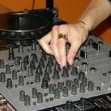 (JustMusic.FM) InfinitySounds live Sylvie (03-18-13)