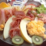 Dainty Breakfast with Toni Thorn