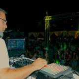 Electro pista !! mixed by André Moya - Dj Residente Xelha Multiespacio - temporada 2015