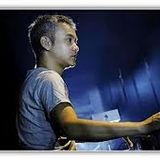 Satoshi Tomiie - Live@Essence - Home Budapest. pt1 03/04/2004