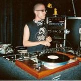 DJ Chris Aquilo live on 88.5 FM Radio x 2002 part 2.