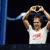 Armin Van Buuren 2013 'Tribute'