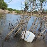 La contaminación del agua en el móvil de Luca Veloz