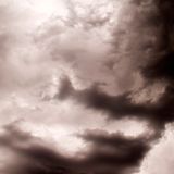 Quivion Mix 24. Scattered Moments in a Stream of Repetitions. Experimental, electronic, piano.