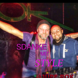 SDANKE MIT STYLE AT JÜPE ROK