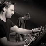 Skudge (live) The Office 2010. Skudge plays live @ mulletover Jan Sale 2011