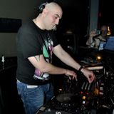 Reiner aka Radiate live at Oldschool Gangstaz 12-4-2013 Freestyling