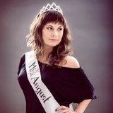 Miss Cheeky - Mix August