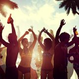 BEACH BAR 2015 - χορευουμε στους ρυθμους του καλοκαιριου