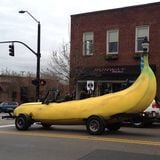 Garrett and Karl 2033 - Yellow apples and green bananas