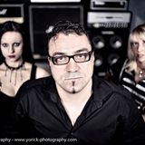 2013 - 04 - 17 - INTERVISTA A TOMMY MASSARA ESTRATTO MATERIALE RESISTENTE RADIO SHOW