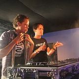 Alpha Twins - Live at Qontact on 04-30-2001