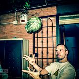 Fiabeschi Enrico presenta: Indovina chi viene a cena (Yannick)