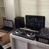 DJ Whitee Mixtrack first go
