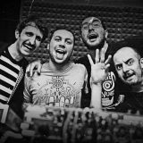 B-Side Vinyl Quartet - Screamin' Loud