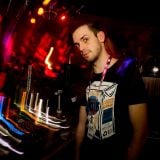 Vicktor Smith - Move In 009