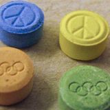 摇头,拉近你我之间的距离。