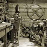 Garage in session by Fernando del Guercio