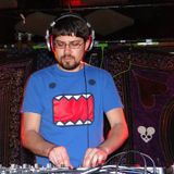 May 4th, 2013 - DJ Hollow Point vs Numerik - Live from the Rave Cave