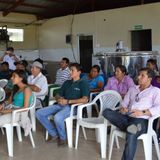 Entrega de insumos para el Centro de Acopio Lechero de San Salvador por el Magap