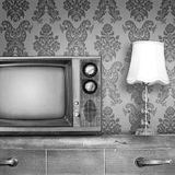 Mal bis halb 1 Fernsehen gucken