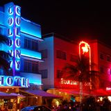 An early spring set echoing the vibes of Miami circa 2005