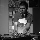 Housemusic.sk presents Mixshow Podcast vol.09 - Compiled & Mixed by Tomm-e
