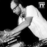 Mike-Vaeth-studio-set-12-02-10