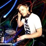 Lee Jones – This is studio r° (09-08-2012)