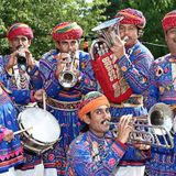 Vintage Radio set 80 : sounds of South Asia
