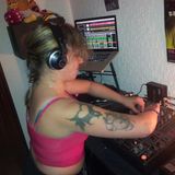 let´s play Techno, on XONE DB4 and 4 Decks