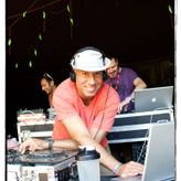 DJ Neerav profile image