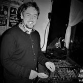 DJ Daryl Brooker profile image