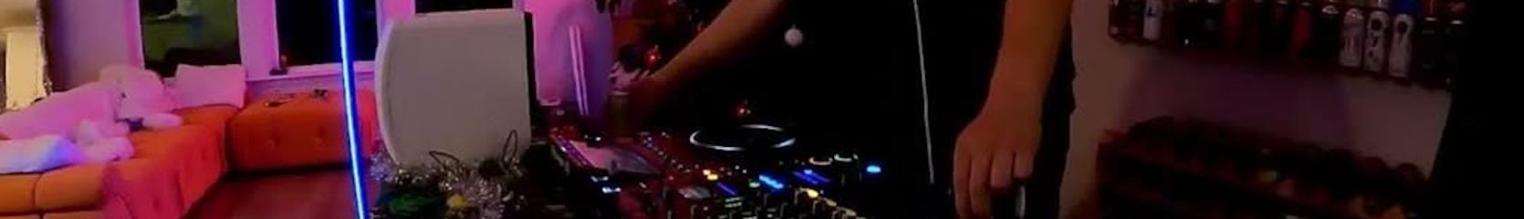 Mixcloud banner for @zaker